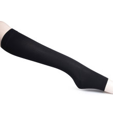 20-30mmhg calcetines de compresión hasta la rodilla con logotipo de encargo antideslizante de baloncesto negro de ciclo
